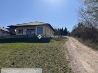 Eladó családi ház, Esztergomban 138 M Ft, 4 szobás