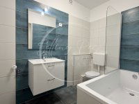 Eladó panellakás, Pécsett, Dóra utcában 57.9 M Ft, 3 szobás