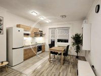 Kiadó téglalakás, albérlet, Pécsett, József Attila utcában