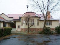 Eladó hotel, Nagykőrösön 170 M Ft, 7 szobás