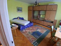 Eladó családi ház, Ácson 52 M Ft, 4 szobás
