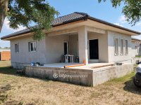 Eladó családi ház, Dabason 83 M Ft, 5 szobás