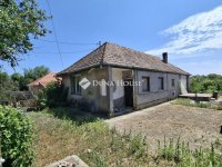 Eladó családi ház, Nagykarácsonyon 23.5 M Ft, 3 szobás