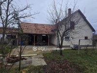 Eladó családi ház, Földesen 24 M Ft, 2 szobás