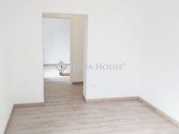 Eladó panellakás, Pécsett 62.9 M Ft, 3 szobás