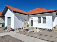 Eladó családi ház, Budakalászon 224 M Ft, 4 szobás