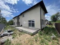 Eladó ikerház, Vecsésen 138 M Ft, 5 szobás