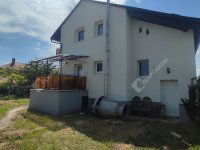 Eladó családi ház, Komáromban 95 M Ft, 5 szobás