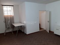 Eladó téglalakás, VI. kerületben 73 M Ft, 2 szobás