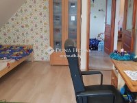 Eladó családi ház, Pócsmegyeren 79 M Ft, 5 szobás