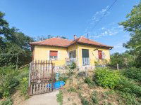 Eladó családi ház