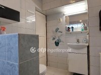 Eladó családi ház, Baracskán 98 M Ft, 6 szobás