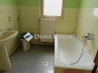 Eladó családi ház, Bólyban 51.9 M Ft, 6 szobás