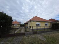 Eladó családi ház, Ercsiben 65 M Ft, 4 szobás