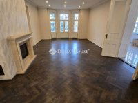 Eladó családi ház, Kecskeméten 240 M Ft, 6 szobás