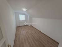 Eladó családi ház, Dabason 89.9 M Ft, 8 szobás