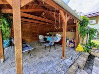 Eladó családi ház, Pécsett 120 M Ft, 6 szobás