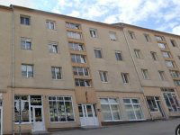 Eladó téglalakás, Várpalotán 25 M Ft, 2 szobás