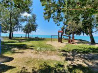 Eladó nyaraló, Balatonakarattyán 160.147 M Ft, 2 szobás