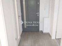 Eladó téglalakás, Pécsett 68.5 M Ft, 3 szobás
