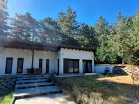 Eladó családi ház, Pócsmegyeren 99.9 M Ft, 3 szobás