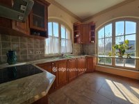 Eladó családi ház, Győrött 299 M Ft, 5 szobás