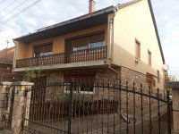 Eladó családi ház