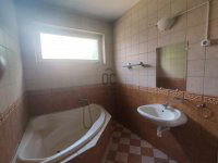 Eladó családi ház, XVI. kerületben 129 M Ft, 10 szobás