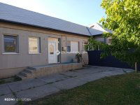 Eladó családi ház, Vecsésen 165 M Ft, 11 szobás