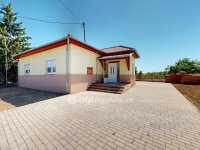 Eladó családi ház, Ököritófülpösön 32.5 M Ft, 3 szobás