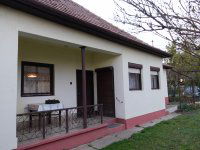 Eladó családi ház, Sárbogárdon 32.5 M Ft, 3 szobás