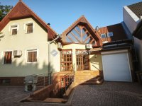 Eladó családi ház, Kecskeméten 169 M Ft, 8 szobás