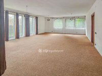 Eladó családi ház, Székesfehérvárott 140 M Ft, 7 szobás