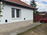 Eladó családi ház, Vecsésen 75.5 M Ft, 5 szobás
