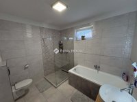 Eladó családi ház, Lajosmizsén 104.9 M Ft, 5 szobás