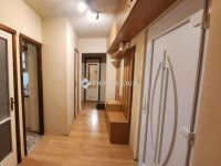 Eladó panellakás, Pécsett 47.9 M Ft, 3 szobás