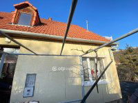 Eladó családi ház, Pécsett 79.901 M Ft, 5 szobás