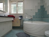 Eladó családi ház, Veszprémben 149 M Ft, 4+1 szobás