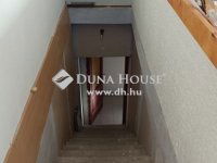 Eladó családi ház, XVII. kerületben 106 M Ft, 8 szobás