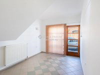 Eladó családi ház, Székesfehérvárott 149.9 M Ft, 6 szobás