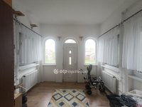 Eladó családi ház, Beszterecén 54 M Ft, 3 szobás