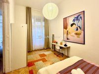 Eladó téglalakás, VI. kerületben 150 M Ft, 4 szobás