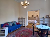 Kiadó családi ház, albérlet, Pécsett, Papnövelde utcában