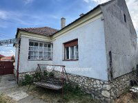 Eladó családi ház, Pápán 37.9 M Ft, 2 szobás