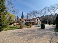 Eladó nyaraló, Balatonszemesen 420 M Ft, 16 szobás