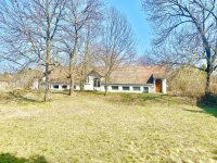 Eladó családi ház, Komáromban 60 M Ft, 4 szobás