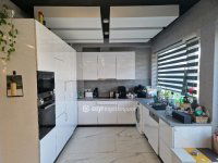 Eladó családi ház, Nyíregyházán 270 M Ft, 6 szobás