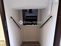 Eladó téglalakás, VI. kerületben 73 M Ft, 2 szobás