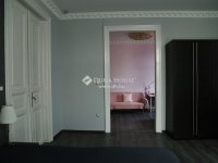 Eladó téglalakás, VI. kerületben 130 M Ft, 2+1 szobás