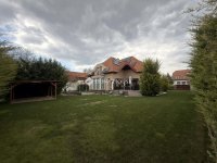 Eladó családi ház, Halásztelken 329 M Ft, 7 szobás